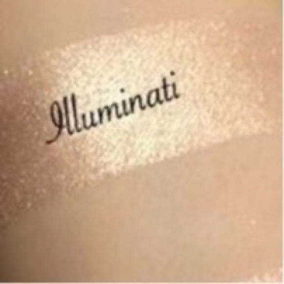 new Artist Couture ❤︎ Diamond Glow Powder ❤︎ Illuminati ❤︎ Shimmery Pearl ❤︎ - Picture 6 of 16
